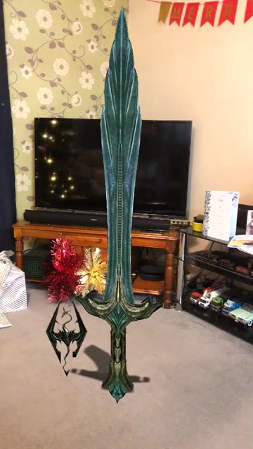 Preview for a Spotlight video that uses the Glass Sword skyrim Lens