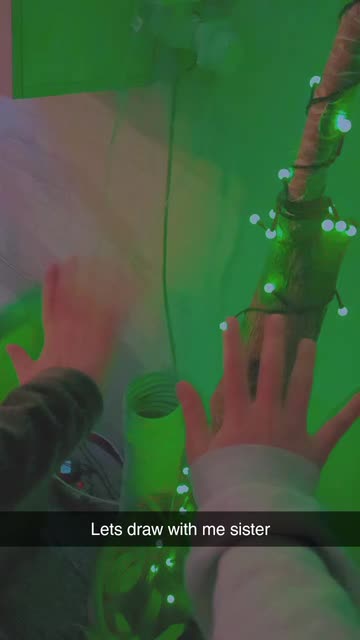 Preview for a Spotlight video that uses the indie bf green Lens