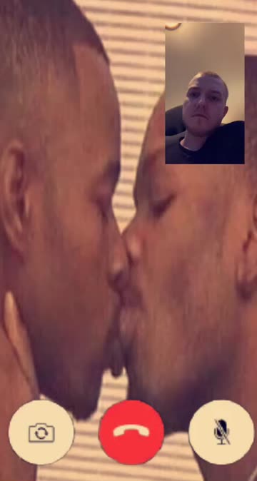 Preview for a Spotlight video that uses the 2Guys facetime Lens