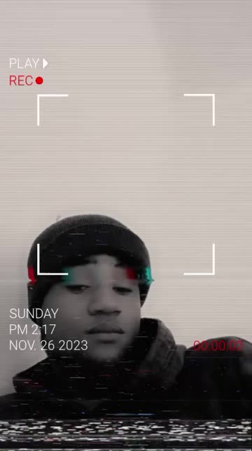 Preview for a Spotlight video that uses the Glitch Frame Lens