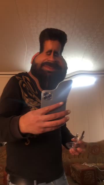 Preview for a Spotlight video that uses the big head Lens