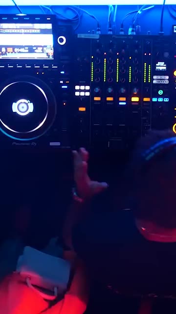 Spinnin' Records (@spinninrecords)  Snapchat Stories, Spotlight & Lenses