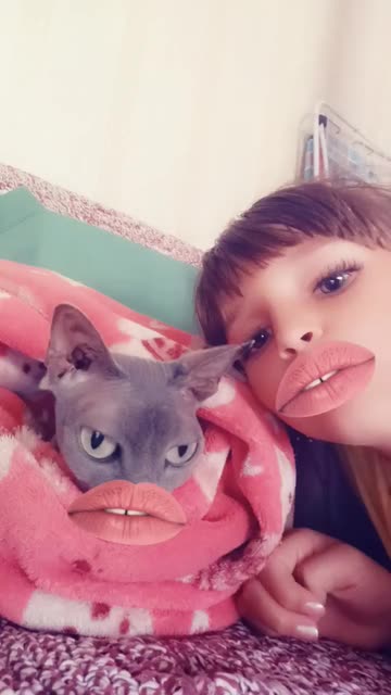 Preview for a Spotlight video that uses the Pet with Human Mouth Lens