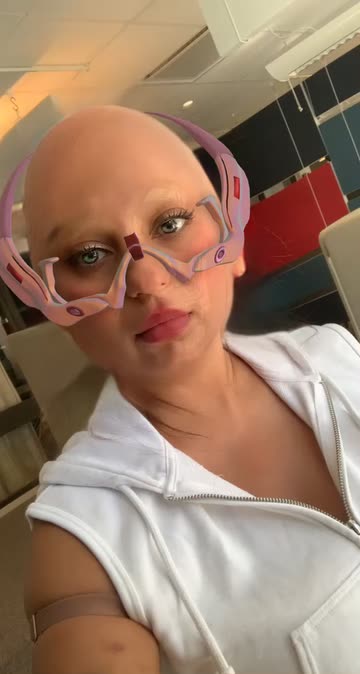 Preview for a Spotlight video that uses the SHIMMER Lens