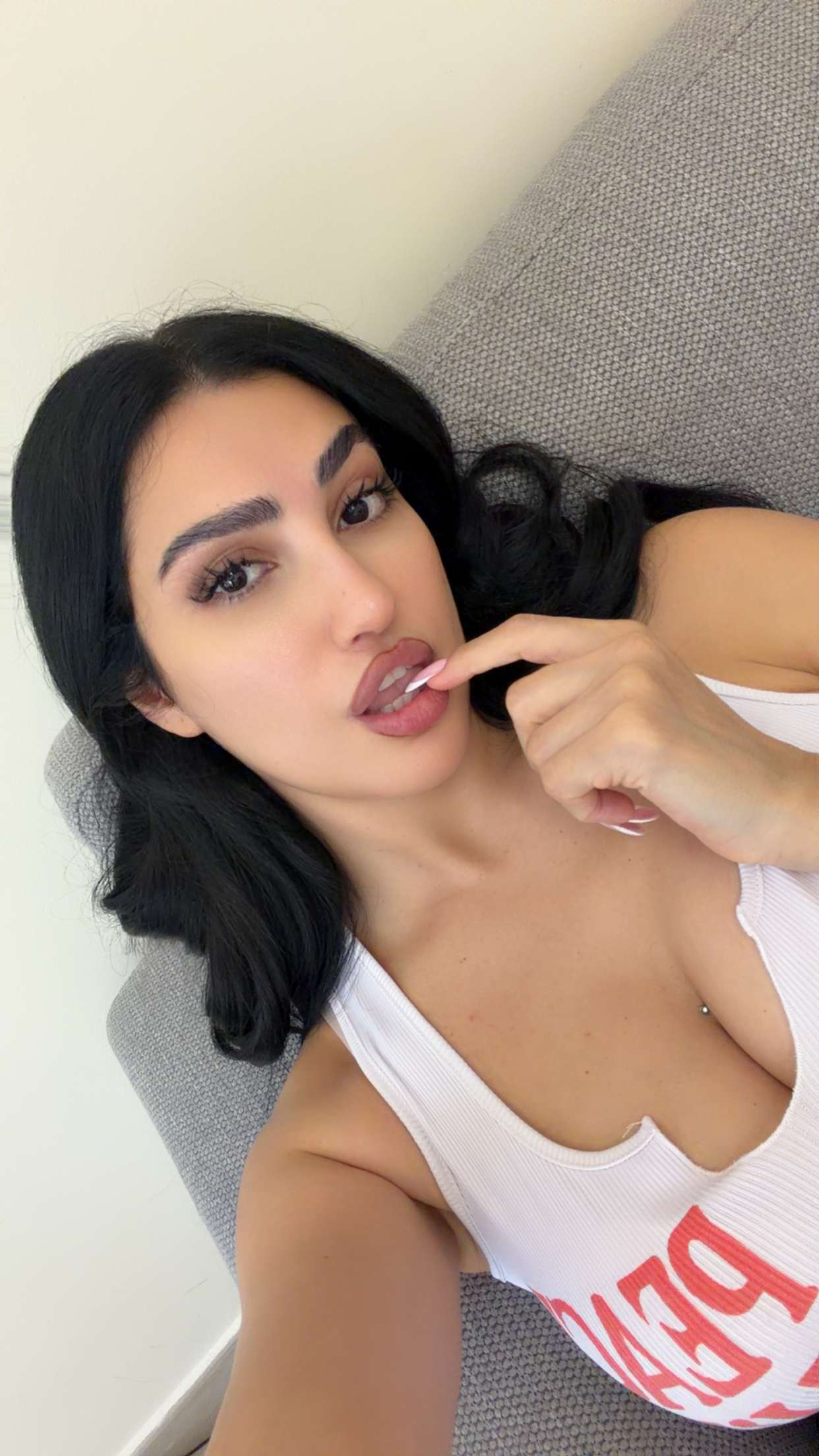 قصة سناب شات للحساب carol.atieh رقم 40