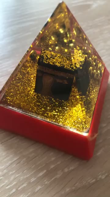 Preview for a Spotlight video that uses the 3D Kaaba Lens