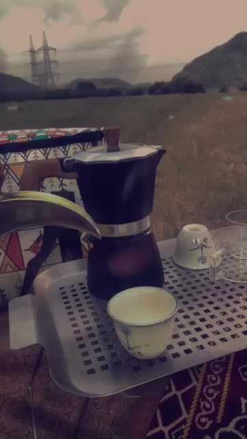 Preview for a Spotlight video that uses the simple dark Lens