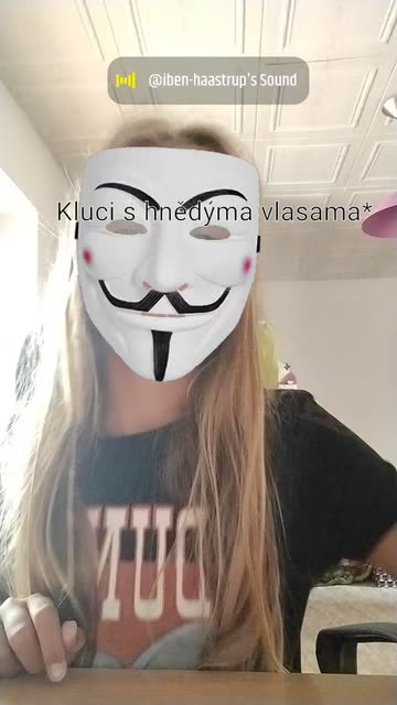 Preview for a Spotlight video that uses the Hacker Mask Lens