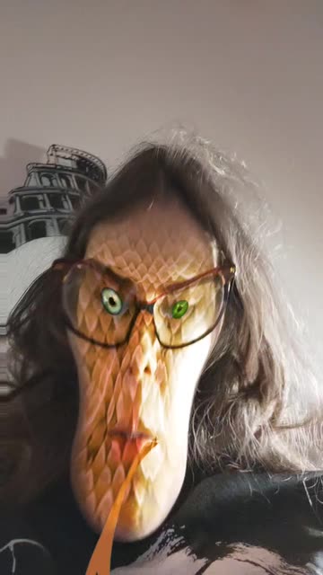 Preview for a Spotlight video that uses the Snake Head Lens