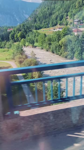 Preview for a Spotlight video that uses the life Lens