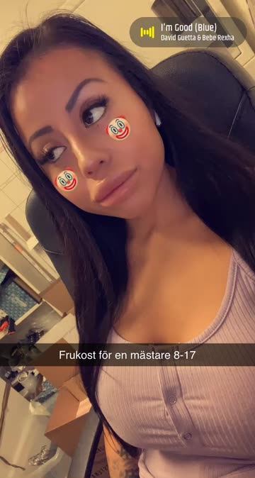 Preview for a Spotlight video that uses the Clown Lens