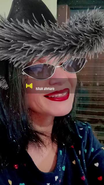 Preview for a Spotlight video that uses the Cowboy Party Hat Lens