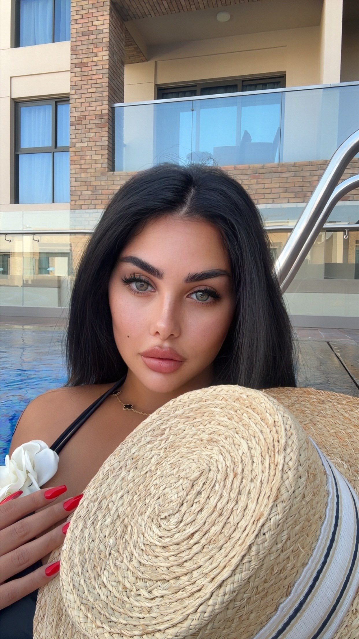 محتوى سناب شات لـ Shaza Khazem