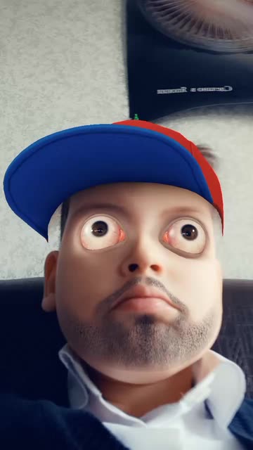 Preview for a Spotlight video that uses the Eyes Pop and Cap Lens