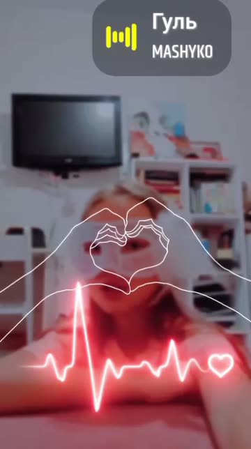 Preview for a Spotlight video that uses the Neon Heart Beat Lens