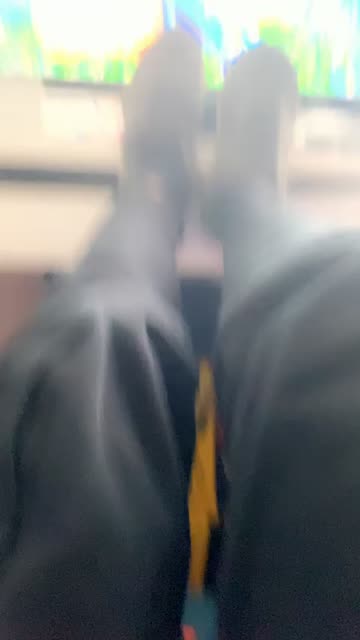 Preview for a Spotlight video that uses the Dancing Nose Lens
