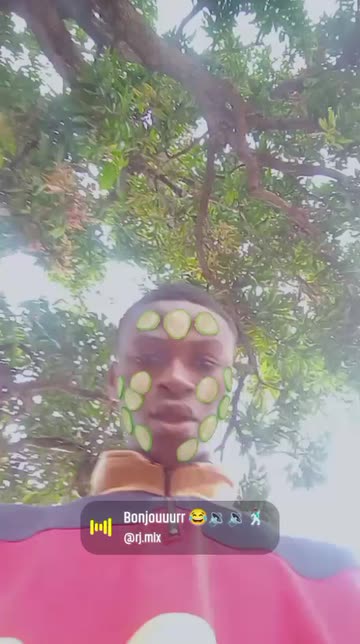 Preview for a Spotlight video that uses the Cucumber Mask Lens