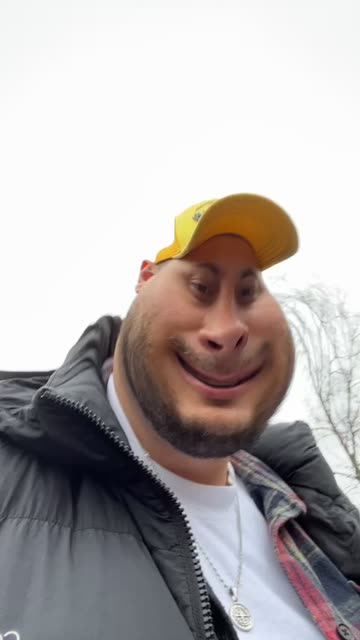 Preview for a Spotlight video that uses the Face Smile Funny Lens