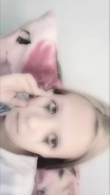 Preview for a Spotlight video that uses the Running Mascara Lens