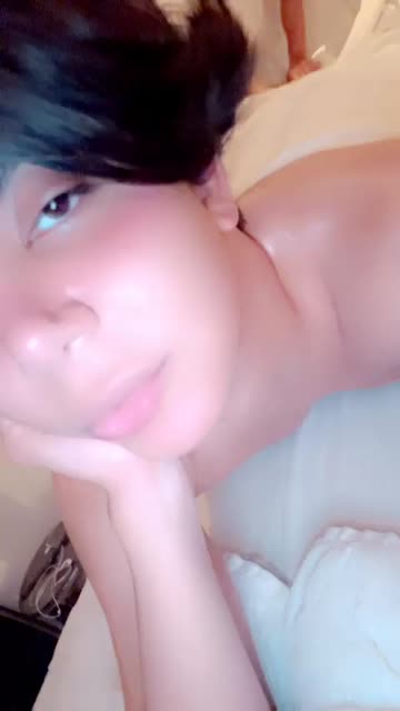 Preview for a Spotlight video that uses the candy Lens