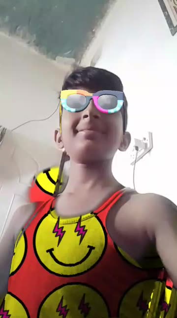 Preview for a Spotlight video that uses the Una Nota Lens