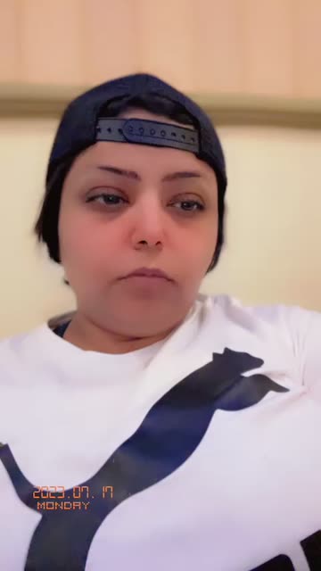 Preview for a Spotlight video that uses the Adore Lens