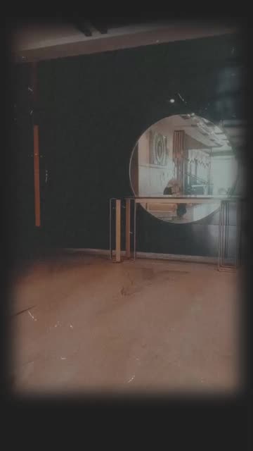 Preview for a Spotlight video that uses the Blurred Dark Frame Lens