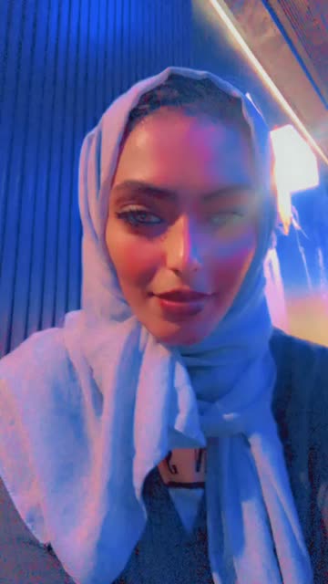 Preview for a Spotlight video that uses the Queen Lens