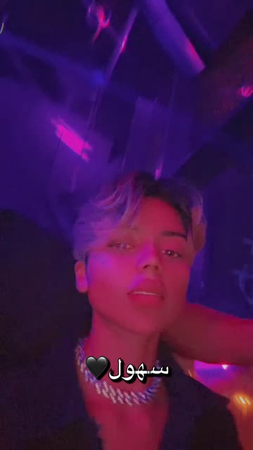 Preview for a Spotlight video that uses the Lip Color Lens