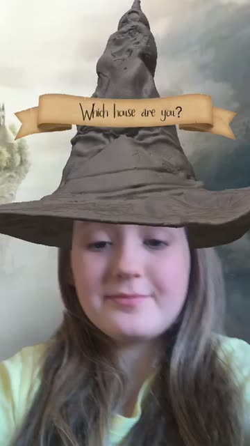 Preview for a Spotlight video that uses the Hogwarts House Lens