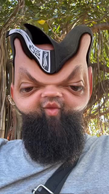 Preview for a Spotlight video that uses the Alien Lens