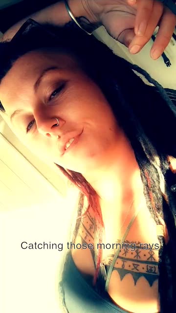 Preview for a Spotlight video that uses the Golden Light Lens