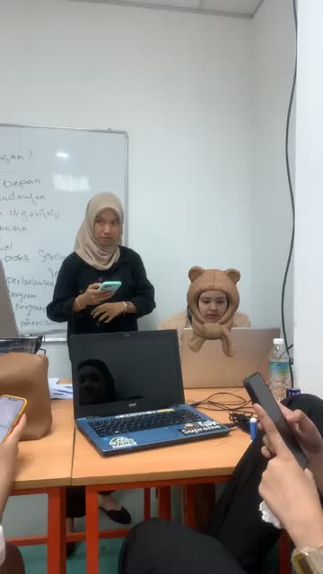 Preview for a Spotlight video that uses the teddy bear hat Lens