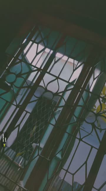 Preview for a Spotlight video that uses the RETROFILM Lens