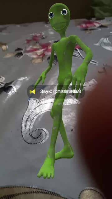 Preview for a Spotlight video that uses the SICKO Lens