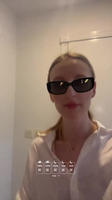 Preview for a Spotlight video that uses the Top Glasses Lens