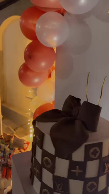 Preview for a Spotlight video that uses the Fad Max Rose Lens