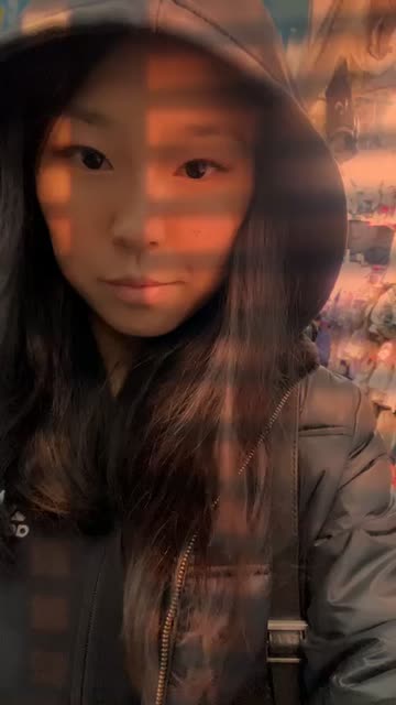 Preview for a Spotlight video that uses the Sun en la ventana Lens