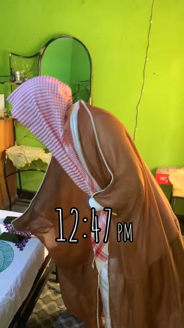 Preview for a Spotlight video that uses the Clock Lens