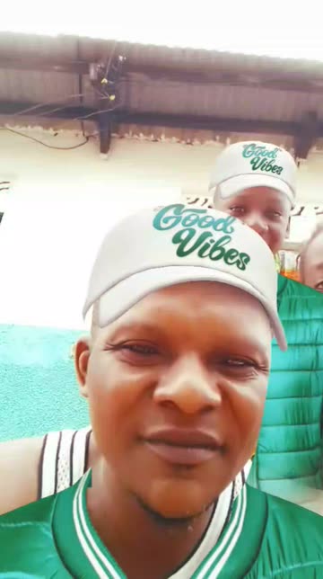 Preview for a Spotlight video that uses the Green Bomber Lens
