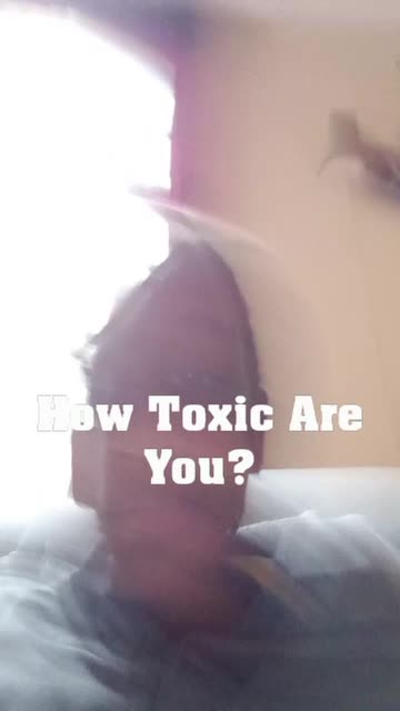Preview for a Spotlight video that uses the Toxic Level  Lens