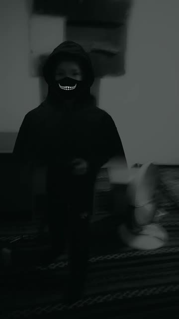 Preview for a Spotlight video that uses the Hoodie + Mask Look Lens