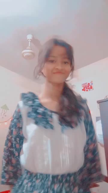 Preview for a Spotlight video that uses the cute2 Lens